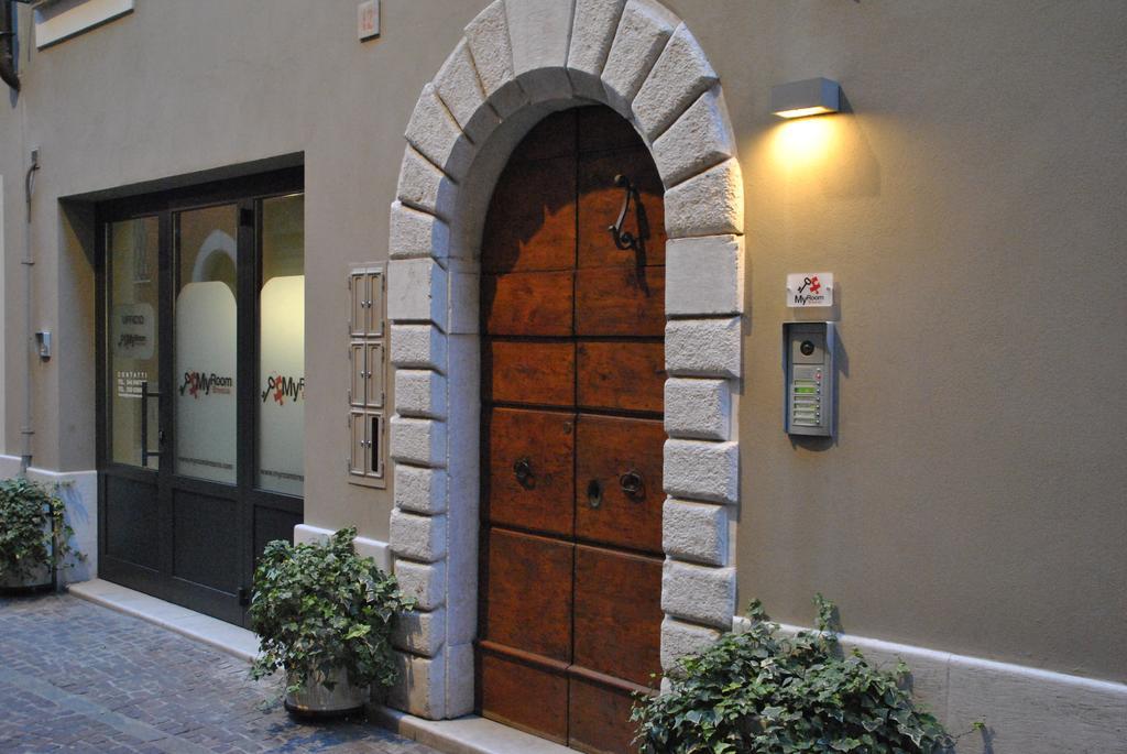 Dietro L'Angolo Hotel Brescia Exterior photo